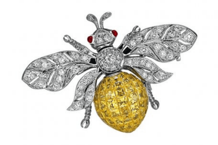 33.JacobCo WhiteGoldabiellecollectionbee Brooch